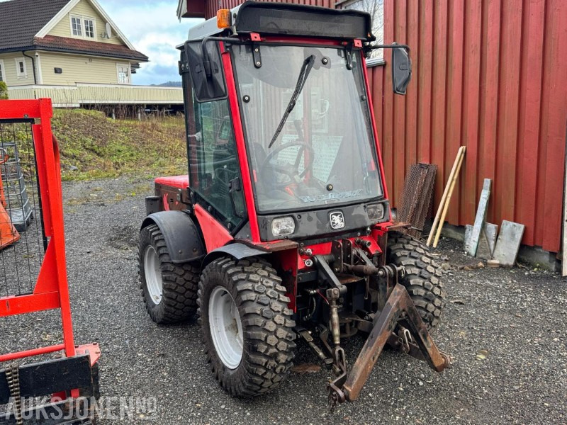 2002 Antonio Carraro Superpark 4400 HST med v-plog og snøfreser - Трактор: снимка 3 2002 Antonio Carraro Superpark 4400 HST med v-plog og snøfreser - Трактор: снимка 3