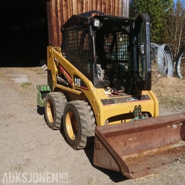 2002 Cat 216 kompaktlaster med motorvarmer - Мини челен товарач: снимка 3 2002 Cat 216 kompaktlaster med motorvarmer - Мини челен товарач: снимка 3