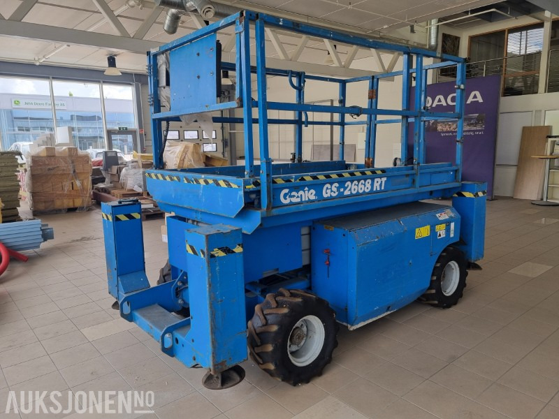 2002 Genie GS-2668 RT lift diesel - Работна площадка: снимка 1 2002 Genie GS-2668 RT lift diesel - Работна площадка: снимка 1