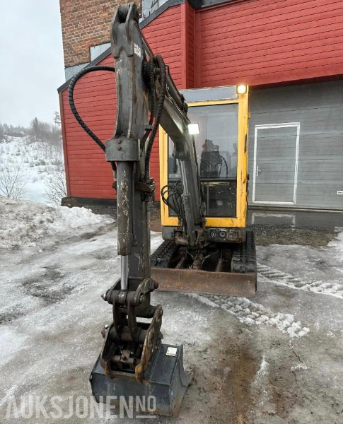 2002 Volvo EC20xt minigraver PUSSESKUFFE TANNSKUFFE MVA FRI 7136 timer - Мини багер: снимка 2 2002 Volvo EC20xt minigraver PUSSESKUFFE TANNSKUFFE MVA FRI 7136 timer - Мини багер: снимка 2