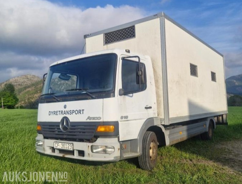 2003 Mercedes-Benz 818 - Skapbil/dyretansportbil - За превоз на животни камион: снимка 1 2003 Mercedes-Benz 818 - Skapbil/dyretansportbil - За превоз на животни камион: снимка 1