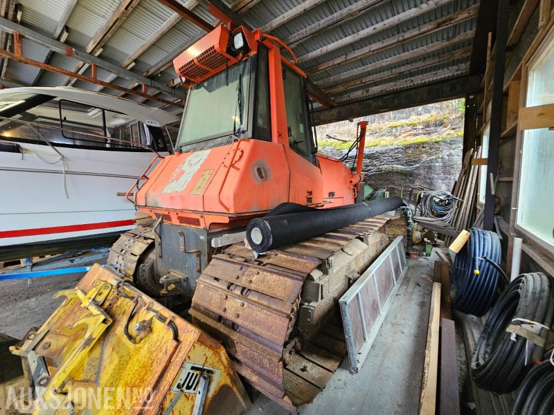 2003 New Holland D180 beltedrevet bulldoser - Строително оборудване: снимка 2 2003 New Holland D180 beltedrevet bulldoser - Строително оборудване: снимка 2