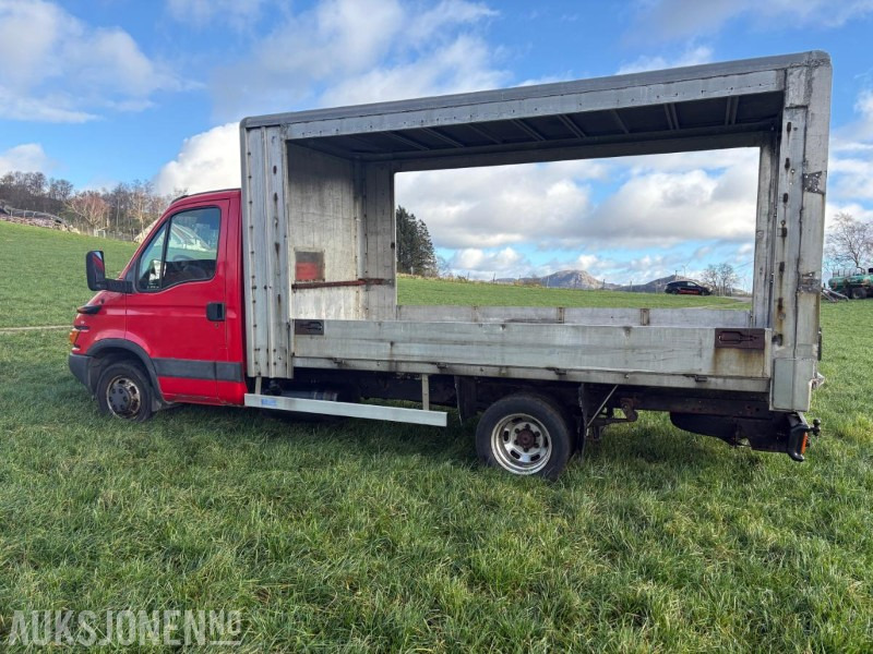 2004 Iveco Daily Med aluminiums plan og kapell ramme - Бордови камион: снимка 4 2004 Iveco Daily Med aluminiums plan og kapell ramme - Бордови камион: снимка 4