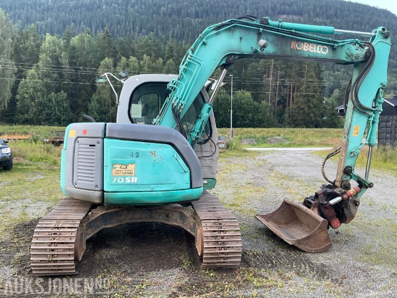 2004 Kobelco SK 70 SR - Багер: снимка 3 2004 Kobelco SK 70 SR - Багер: снимка 3
