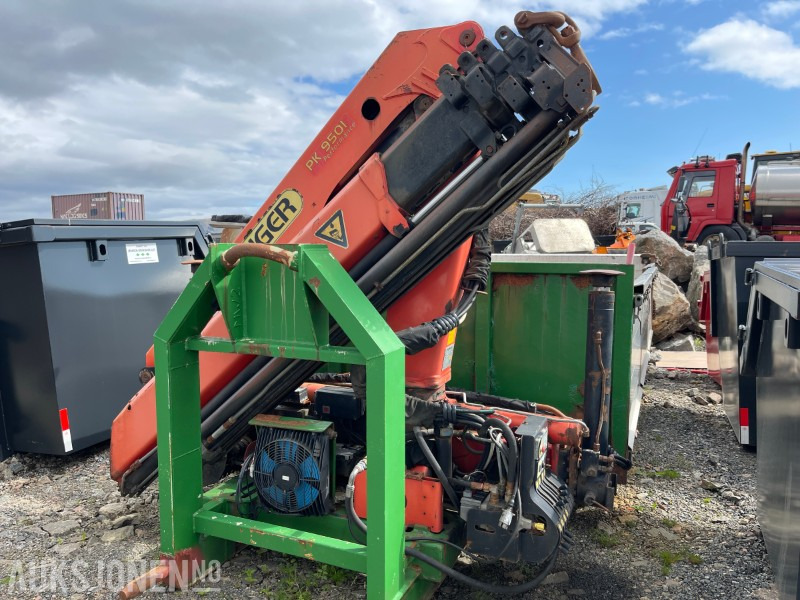 2004 Krokløft kasse med Palfinger PK9501 kran - Кран: снимка 1 2004 Krokløft kasse med Palfinger PK9501 kran - Кран: снимка 1