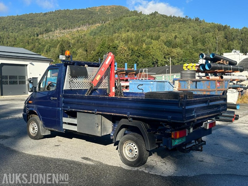 2004 Mercedes-Benz 313 CDI SPRINTER 2.1-129 D - 4X4 - Kran - Tippkasse - 173782 km - Бордови бус: снимка 3 2004 Mercedes-Benz 313 CDI SPRINTER 2.1-129 D - 4X4 - Kran - Tippkasse - 173782 km - Бордови бус: снимка 3