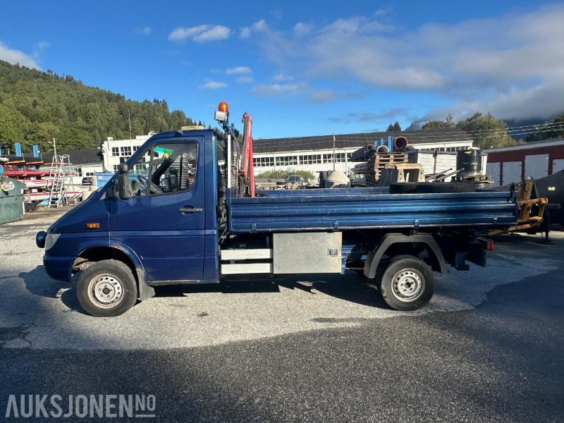 2004 Mercedes-Benz 313 CDI SPRINTER 2.1-129 D - Kran - Tippkasse - 173782 km - Бус самосвал: снимка 2 2004 Mercedes-Benz 313 CDI SPRINTER 2.1-129 D - Kran - Tippkasse - 173782 km - Бус самосвал: снимка 2