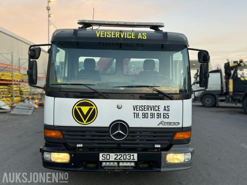 2004 Mercedes-Benz Atego 818/36 AT – Planbil med Fassi F60 kran – EU-godkjent til 02/2026 – Kjørbar - Камион с кран: снимка 2 2004 Mercedes-Benz Atego 818/36 AT – Planbil med Fassi F60 kran – EU-godkjent til 02/2026 – Kjørbar - Камион с кран: снимка 2