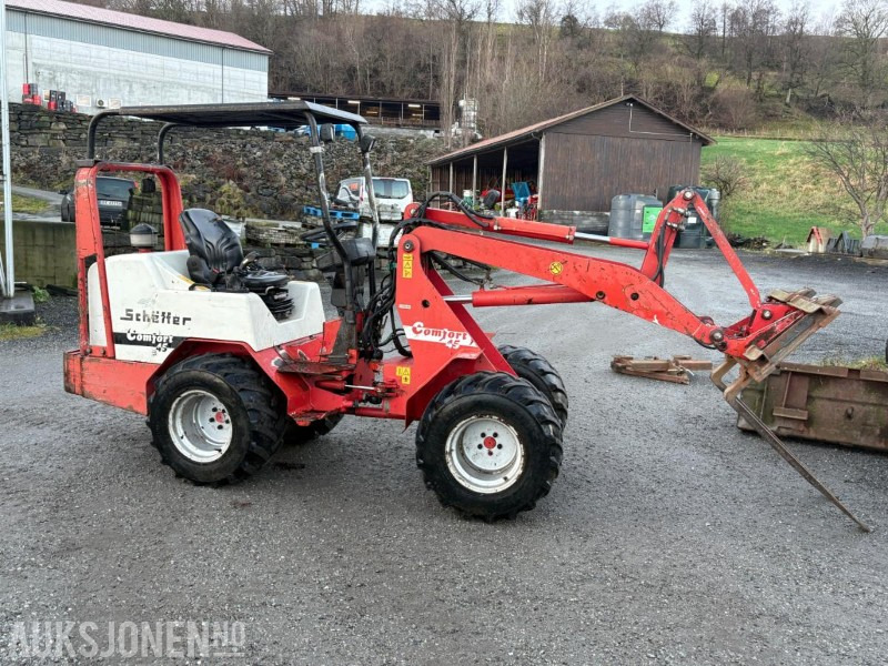 2004 Schäffer 3033S kompakt hjullaster med mye utstyr - Мини челен товарач: снимка 4 2004 Schäffer 3033S kompakt hjullaster med mye utstyr - Мини челен товарач: снимка 4