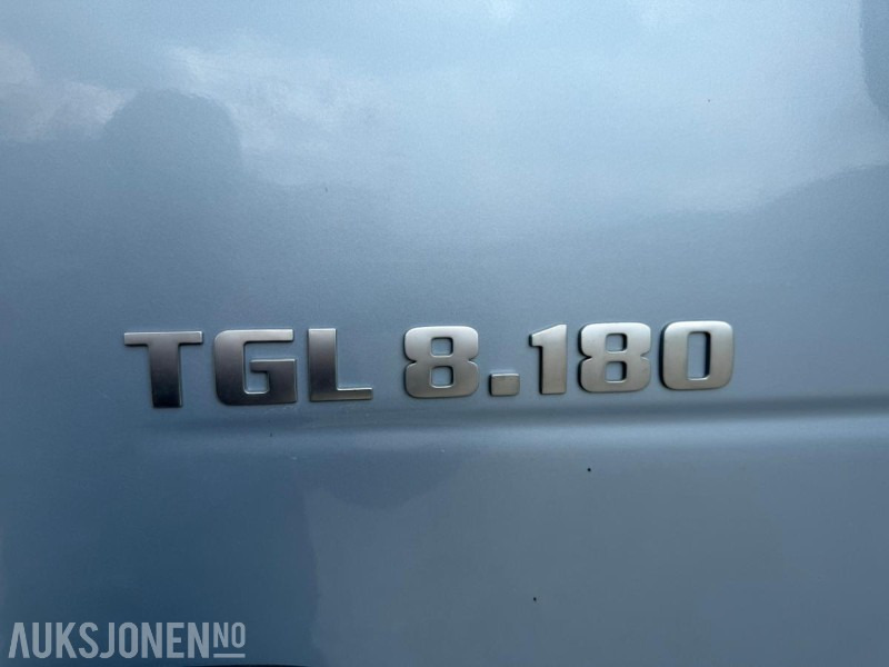 Камион фургон 2005 MAN TGL 8.180 skapbil med løftelem: снимка 9