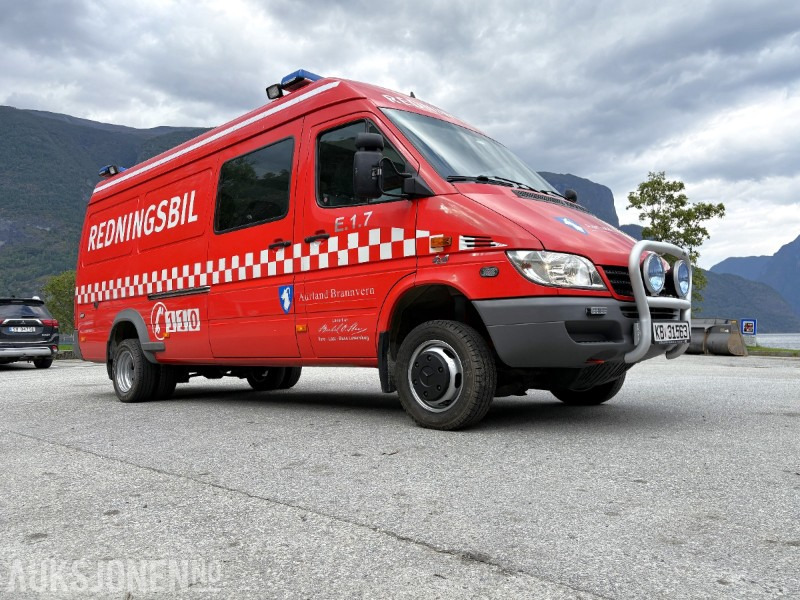 2005 Mercedes-Benz Sprinter 4-motion / 4X4 redningsbil - fullutstyrt - Пожарна кола: снимка 2 2005 Mercedes-Benz Sprinter 4-motion / 4X4 redningsbil - fullutstyrt - Пожарна кола: снимка 2
