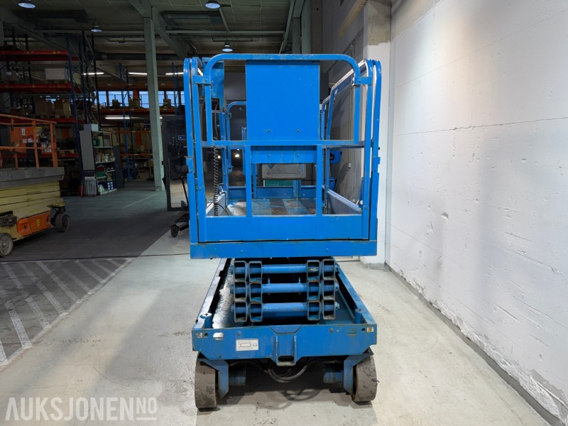 2006 Genie GS-2646 sakselift, 9,92 m - 527 timer - Работна площадка: снимка 3 2006 Genie GS-2646 sakselift, 9,92 m - 527 timer - Работна площадка: снимка 3