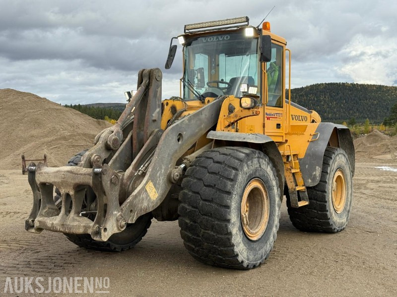 2006 Volvo L120E - Sentralsmøring - 14887 timer - Колесен товарач: снимка 1 2006 Volvo L120E - Sentralsmøring - 14887 timer - Колесен товарач: снимка 1