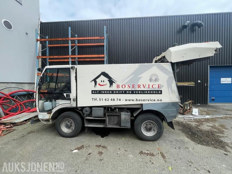2007 AEBI MFH 5000 FEIE/KOSTEBIL - ROTERENDE FEIEBIL - IVECO MOTOR - KLIMA - 8800 TIMER. - Строително оборудване: снимка 2 2007 AEBI MFH 5000 FEIE/KOSTEBIL - ROTERENDE FEIEBIL - IVECO MOTOR - KLIMA - 8800 TIMER. - Строително оборудване: снимка 2