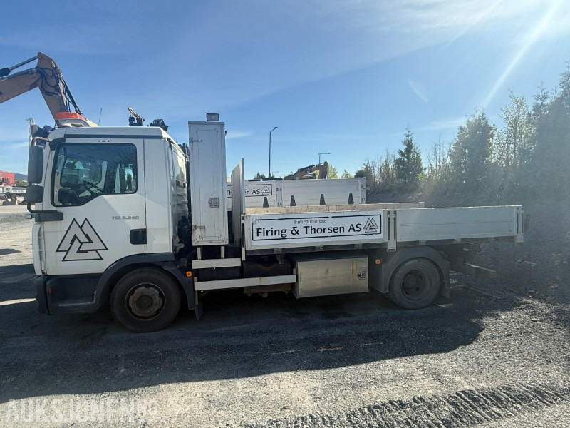 2007 MAN TGL 8.240 - Automat - EU OK - Kran og Tipp - EURO4T - 133025 km - Камион с кран: снимка 3 2007 MAN TGL 8.240 - Automat - EU OK - Kran og Tipp - EURO4T - 133025 km - Камион с кран: снимка 3