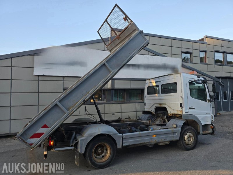 2007 Mercedes-Benz 822K/30AT - Бордови камион: снимка 5 2007 Mercedes-Benz 822K/30AT - Бордови камион: снимка 5