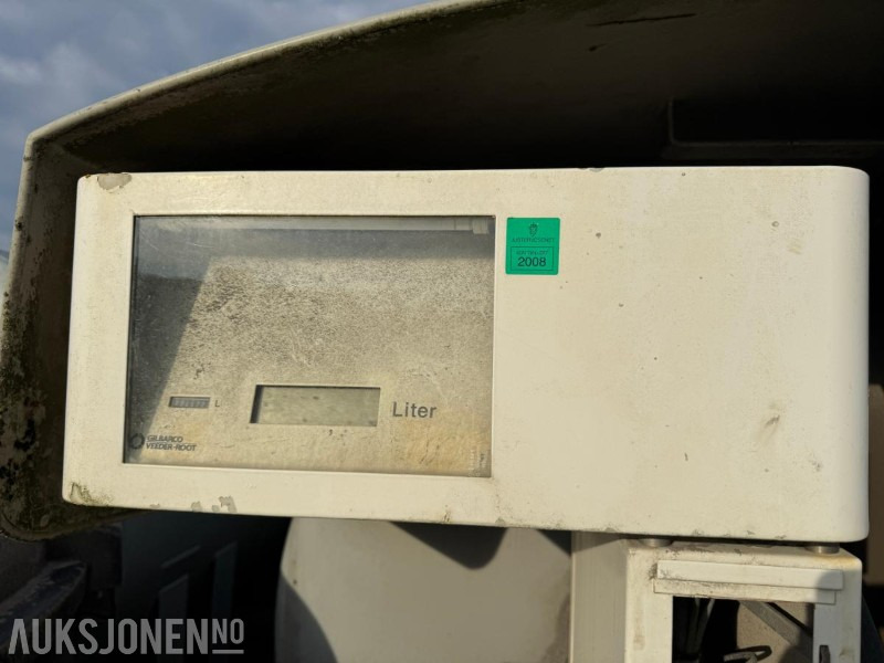 2007 Tankanlegg med pumpe og opplegg for kortleser 19900 liter - Пробивна машина: снимка 3 2007 Tankanlegg med pumpe og opplegg for kortleser 19900 liter - Пробивна машина: снимка 3