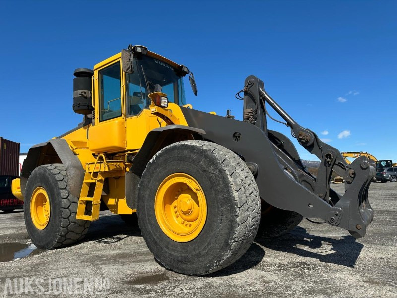 2007 Volvo L110E HJULLASTER - 11000 Timer - Колесен товарач: снимка 1 2007 Volvo L110E HJULLASTER - 11000 Timer - Колесен товарач: снимка 1
