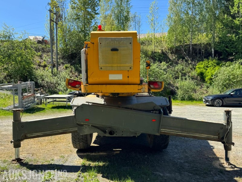 2009 Dieci Pegasus 40.25 rundtomsvingende teleskoptruck med kurv / vinsj / pallegaffler - Телескопичен товарач: снимка 4 2009 Dieci Pegasus 40.25 rundtomsvingende teleskoptruck med kurv / vinsj / pallegaffler - Телескопичен товарач: снимка 4