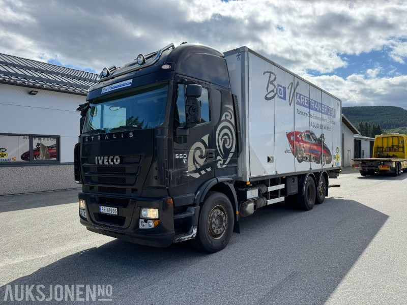 2009 Iveco Stralis 260S56, 560 hk, skapbil m/sideåpning og løftelem - Камион фургон: снимка 1 2009 Iveco Stralis 260S56, 560 hk, skapbil m/sideåpning og løftelem - Камион фургон: снимка 1