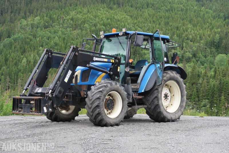 2009 New Holland T5060 Traktor / 8550 timer - Трактор: снимка 1 2009 New Holland T5060 Traktor / 8550 timer - Трактор: снимка 1