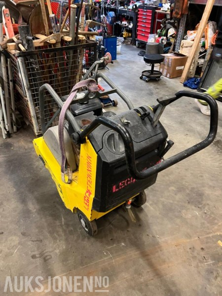 2009 Wacker Neuson BFS 1350AL - Asfalt og betongsag. - Строително оборудване: снимка 3 2009 Wacker Neuson BFS 1350AL - Asfalt og betongsag. - Строително оборудване: снимка 3