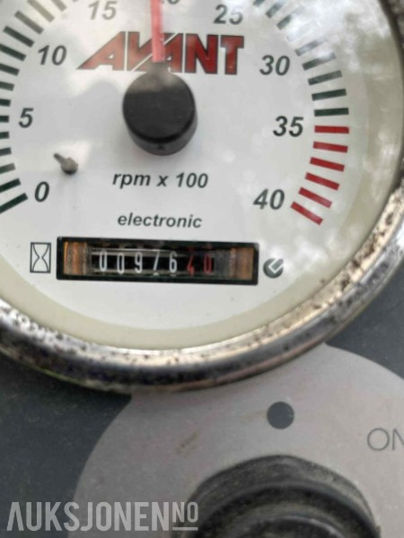 2011 Avant 520 - Мини челен товарач: снимка 5 2011 Avant 520 - Мини челен товарач: снимка 5