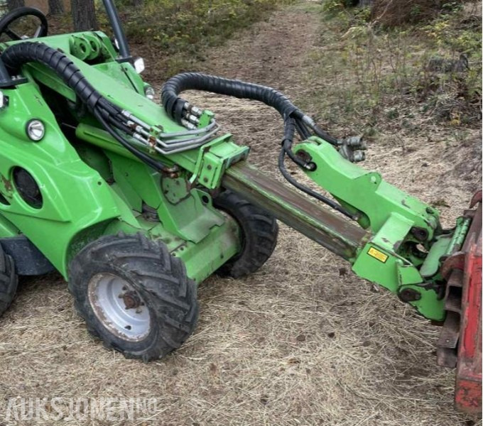 2011 Avant 520 - Мини челен товарач: снимка 4 2011 Avant 520 - Мини челен товарач: снимка 4