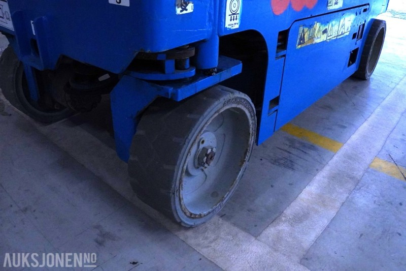 2011 Genie GS-1932 batteridrevet sakselift - 7,8m arbeidshøyde - Работна площадка: снимка 5 2011 Genie GS-1932 batteridrevet sakselift - 7,8m arbeidshøyde - Работна площадка: снимка 5