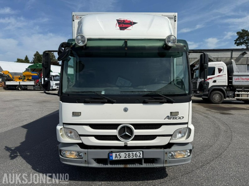 2011 Mercedes-Benz 818L Skapbil m/ støtpute - Камион фургон: снимка 2 2011 Mercedes-Benz 818L Skapbil m/ støtpute - Камион фургон: снимка 2