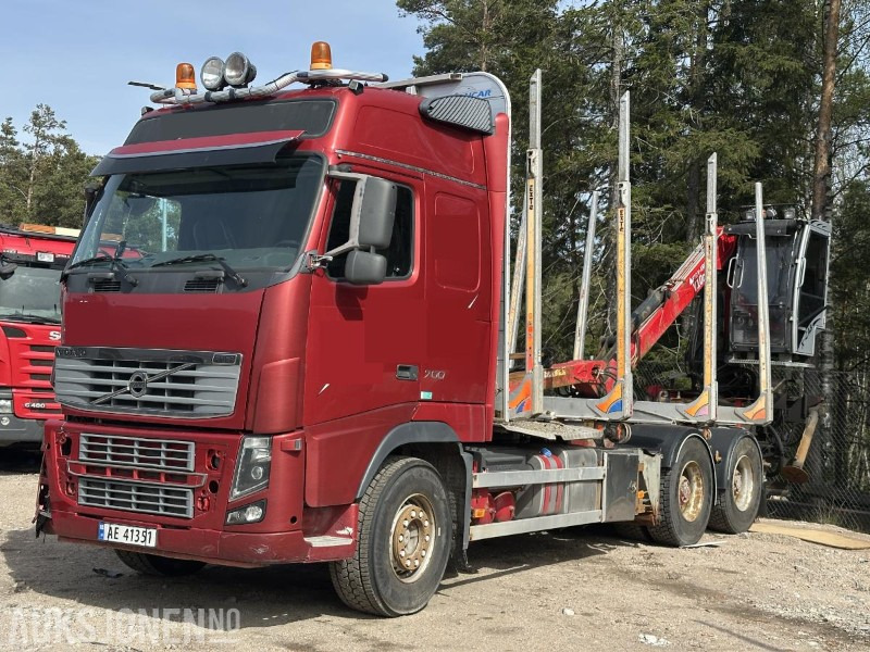 Камион за дърва 2011 Volvo FH16 - Tømmerbil med FTG V-kran - rep.objekt: снимка 1