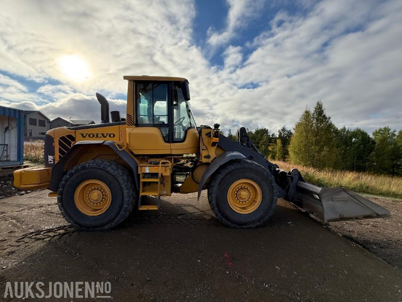 2011 Volvo L70F - Sentralsmøring - Spakestyring - 8830 timer - 13 700kg - Колесен товарач: снимка 4 2011 Volvo L70F - Sentralsmøring - Spakestyring - 8830 timer - 13 700kg - Колесен товарач: снимка 4