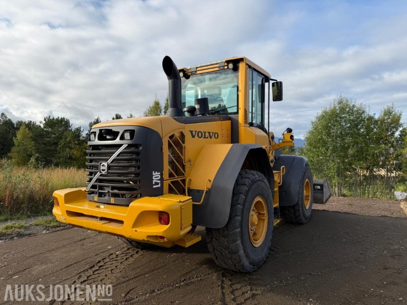 2011 Volvo L70F - Sentralsmøring - Spakestyring - 8830 timer - 13 700kg - Колесен товарач: снимка 5 2011 Volvo L70F - Sentralsmøring - Spakestyring - 8830 timer - 13 700kg - Колесен товарач: снимка 5