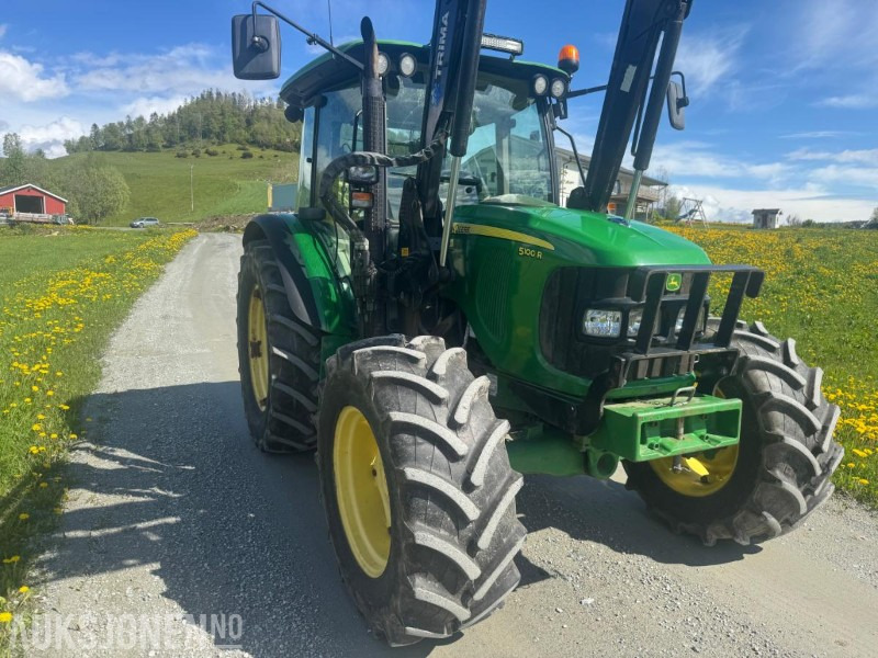 2012 John Deere 5100R 40 km med laster - Трактор: снимка 3 2012 John Deere 5100R 40 km med laster - Трактор: снимка 3