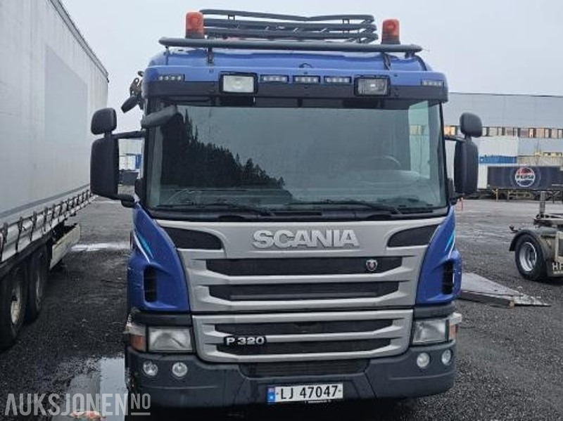 2012 Scania P-serie P320 kranbil med bakløft - Камион с кран: снимка 4 2012 Scania P-serie P320 kranbil med bakløft - Камион с кран: снимка 4