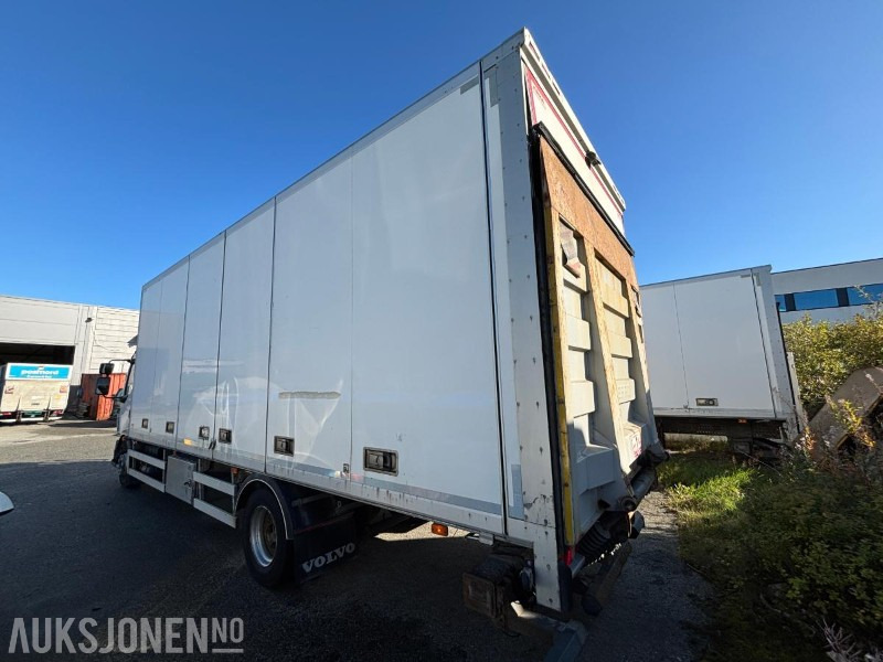 2012 VOLVO FL-290 SKAPBIL. FULL SIDEÅPNING OG ZEPRO BAKLØFT. 18PALLER - Камион фургон: снимка 3 2012 VOLVO FL-290 SKAPBIL. FULL SIDEÅPNING OG ZEPRO BAKLØFT. 18PALLER - Камион фургон: снимка 3