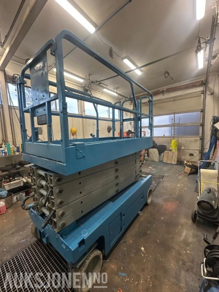 2013 Genie GS4047 14 meter elektrisk sakselift, årskontrollert, 393 timer - Работна площадка: снимка 1 2013 Genie GS4047 14 meter elektrisk sakselift, årskontrollert, 393 timer - Работна площадка: снимка 1