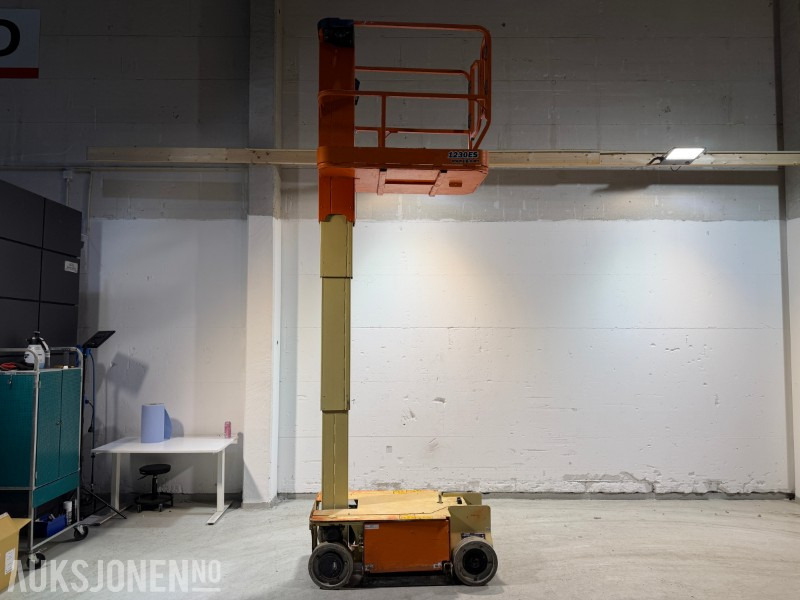 2013 JLG 1230ES Elektrisk mastelift med 5,6 m arbeidshøyde - Работна площадка: снимка 1 2013 JLG 1230ES Elektrisk mastelift med 5,6 m arbeidshøyde - Работна площадка: снимка 1