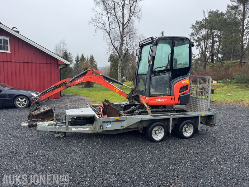 2013 Kubota KX019-4 minigraver m/ Ifor Williams GX maskinhenger - Мини багер: снимка 1 2013 Kubota KX019-4 minigraver m/ Ifor Williams GX maskinhenger - Мини багер: снимка 1
