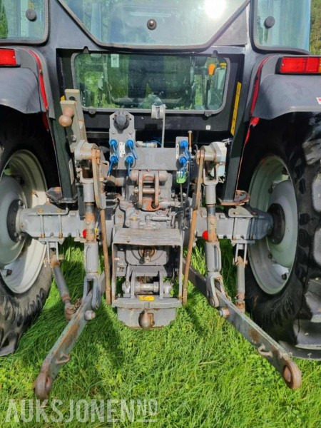 2013 Massey Ferguson 3625 / 4x4 / Nylig utført service / Lavt timetall / Leveringsklar - Трактор: снимка 5 2013 Massey Ferguson 3625 / 4x4 / Nylig utført service / Lavt timetall / Leveringsklar - Трактор: снимка 5