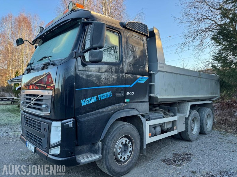 2013 Volvo FH540 6X4 MAUR DUMPER TIPP HYDRAULIKK EU OK 11.2026 - Самосвал камион: снимка 1 2013 Volvo FH540 6X4 MAUR DUMPER TIPP HYDRAULIKK EU OK 11.2026 - Самосвал камион: снимка 1