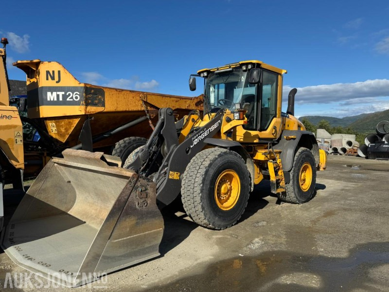 2013 Volvo L70G - Skuff - Kamera - Joystick - 8076T - Колесен товарач: снимка 1 2013 Volvo L70G - Skuff - Kamera - Joystick - 8076T - Колесен товарач: снимка 1