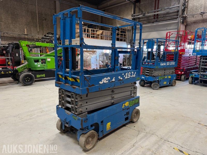 2014 Genie 1932 - Работна площадка: снимка 3 2014 Genie 1932 - Работна площадка: снимка 3