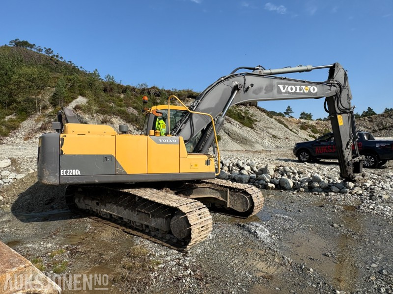 2014 Volvo EC 220DL - 10 656 timer - sertifisert - Багер: снимка 3 2014 Volvo EC 220DL - 10 656 timer - sertifisert - Багер: снимка 3