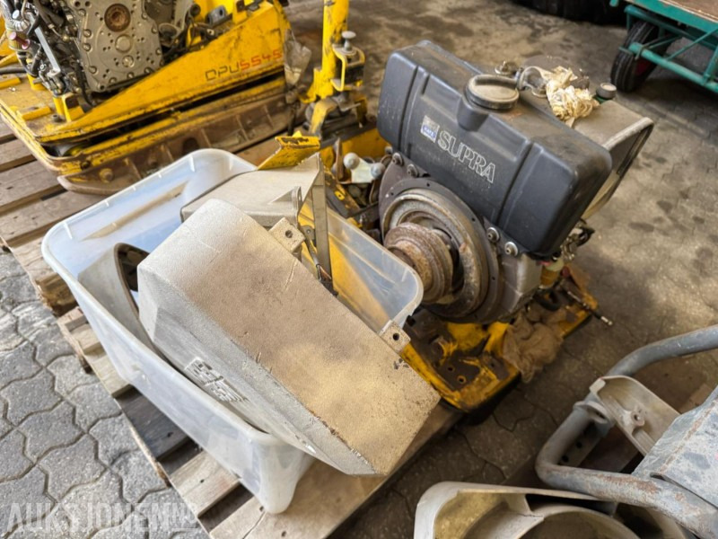 Валяк 2014 Wacker Neuson vibroplater deler og repobjekt: снимка 11 Валяк 2014 Wacker Neuson vibroplater deler og repobjekt: снимка 11