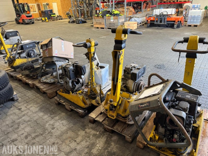 Валяк 2014 Wacker Neuson vibroplater deler og repobjekt: снимка 16 Валяк 2014 Wacker Neuson vibroplater deler og repobjekt: снимка 16