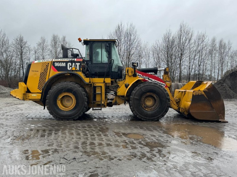 2015 CAT 966M FOREST MACHINE HJULLASTER, VEKT, SENTRALSMØRING, FULL SERVICEHISTORIKK, SKUFFE - Колесен товарач: снимка 4 2015 CAT 966M FOREST MACHINE HJULLASTER, VEKT, SENTRALSMØRING, FULL SERVICEHISTORIKK, SKUFFE - Колесен товарач: снимка 4
