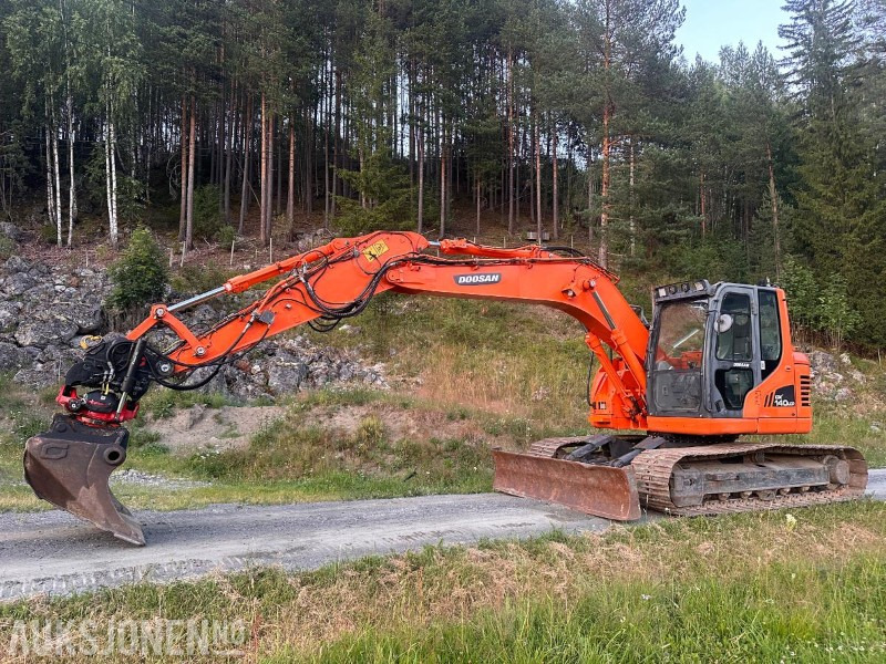 2015 Doosan DX140LCR-3 - Багер: снимка 1 2015 Doosan DX140LCR-3 - Багер: снимка 1