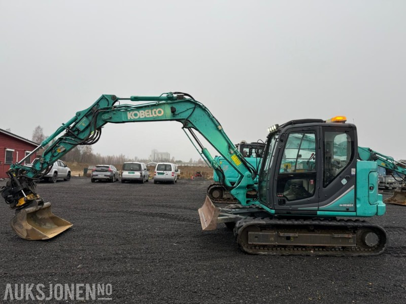 2015 Kobelco SK85MSR-3E Gummibelter, Engcon tiltrotator, 6213 timer - Багер: снимка 2 2015 Kobelco SK85MSR-3E Gummibelter, Engcon tiltrotator, 6213 timer - Багер: снимка 2
