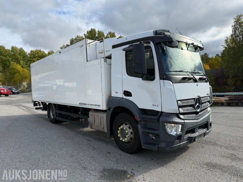 2015 Mercedes-Benz ANTOS 1830 skapbil, baklem, kjøling, fjernkontroll, ryggekamera, 360, lav KM - Камион фургон: снимка 3 2015 Mercedes-Benz ANTOS 1830 skapbil, baklem, kjøling, fjernkontroll, ryggekamera, 360, lav KM - Камион фургон: снимка 3